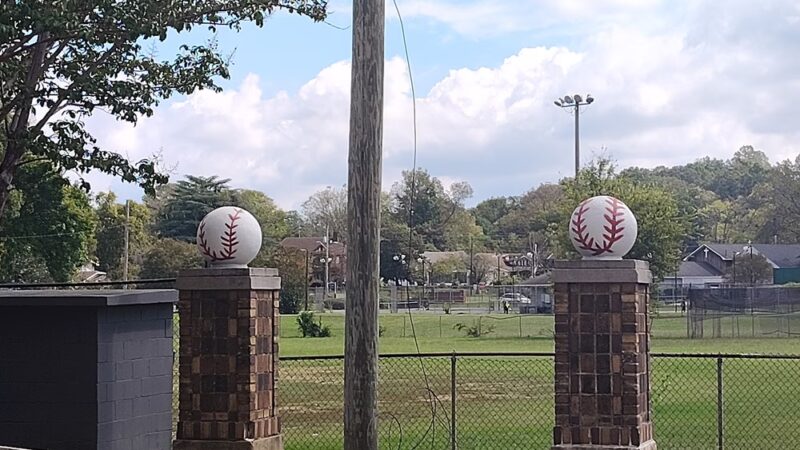 Fairfield Memorial City Park Plaza - Fairfield, AL