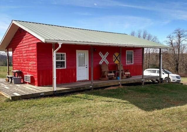 Grassy Creek Cabooses - Fancy Gap, VA