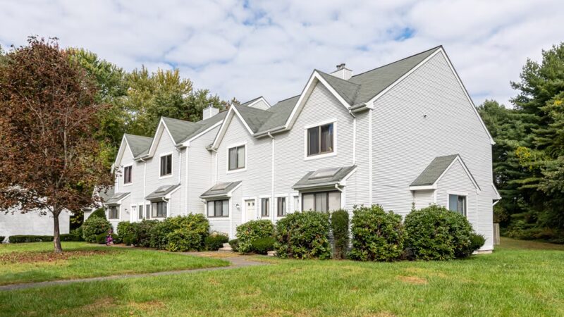 Forest Park Apartments - Farmington, CT