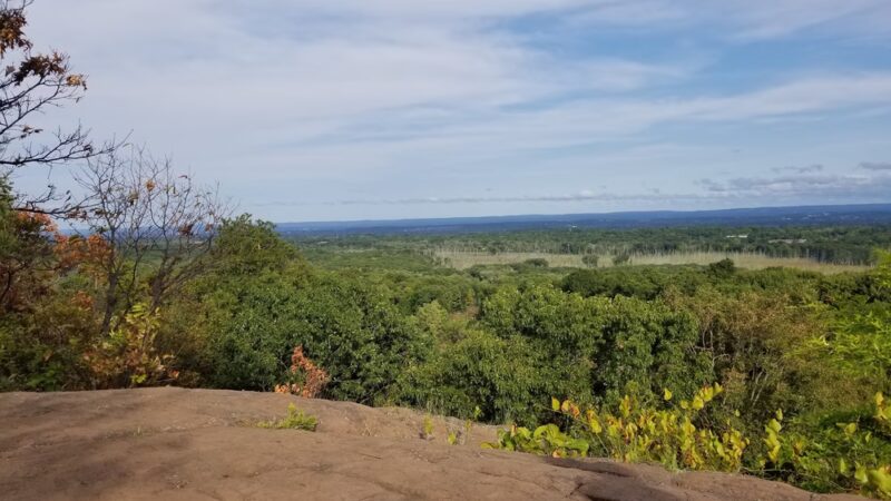 Metacomet Trail - New England National Scenic Trail - Farmington, CT