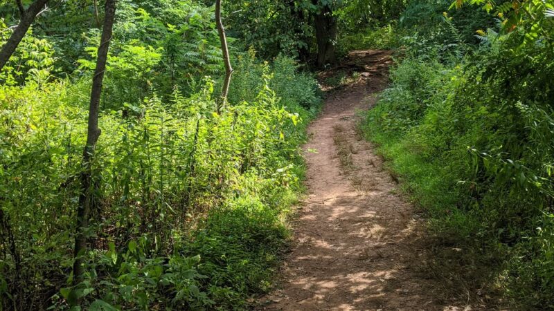 Parking for Metacomet Trail - Farmington, CT
