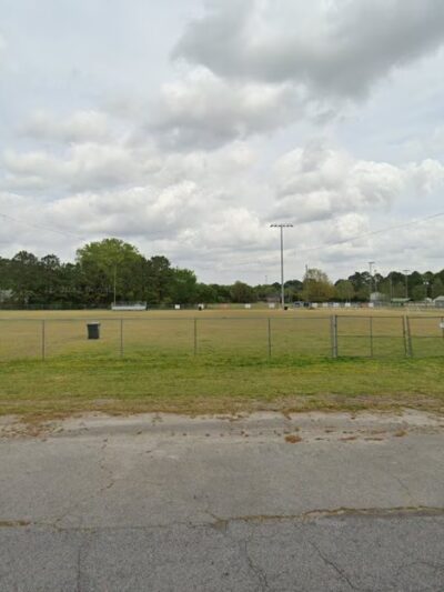 Farmville Municipal Athletic Park (Continuation of the Park on the East side of Ryon Dr) - Farmville, NC