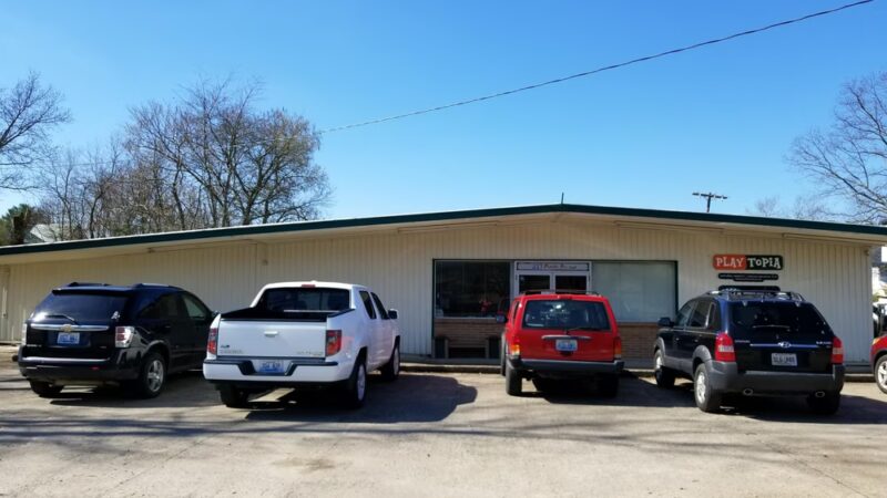 Green Paws dog park Equipment - Ferguson, KY
