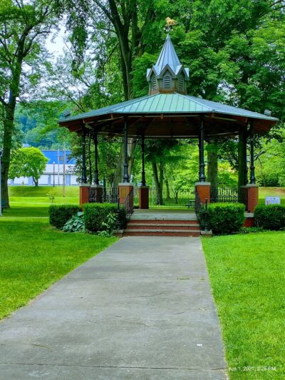 Ford City Memorial Park - Ford City, PA