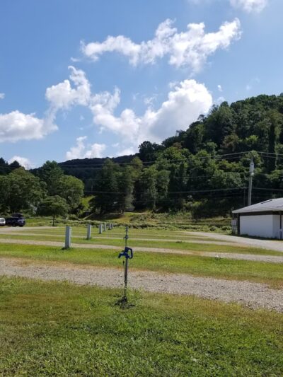 Old Cranks RV Park & Campground - Galax, VA