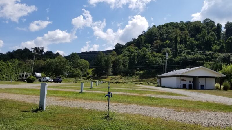 Old Cranks RV Park & Campground - Galax, VA