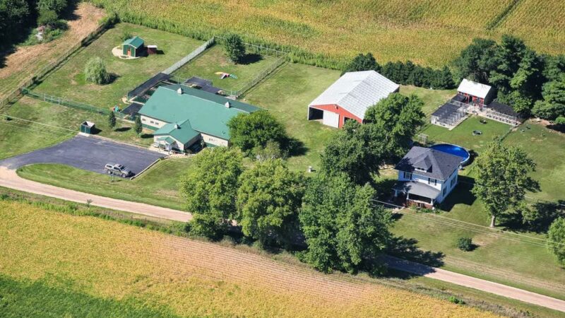 Lucky Dog Lodge - Galva, IL