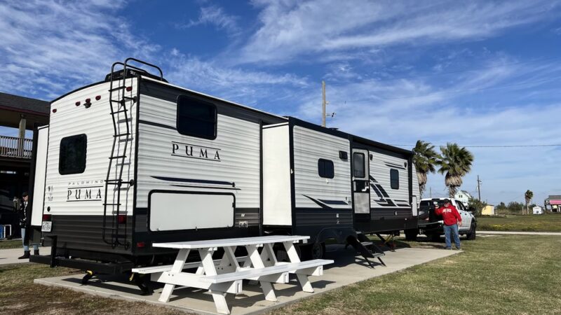 Many Waters RV Spot - Gilchrist, TX