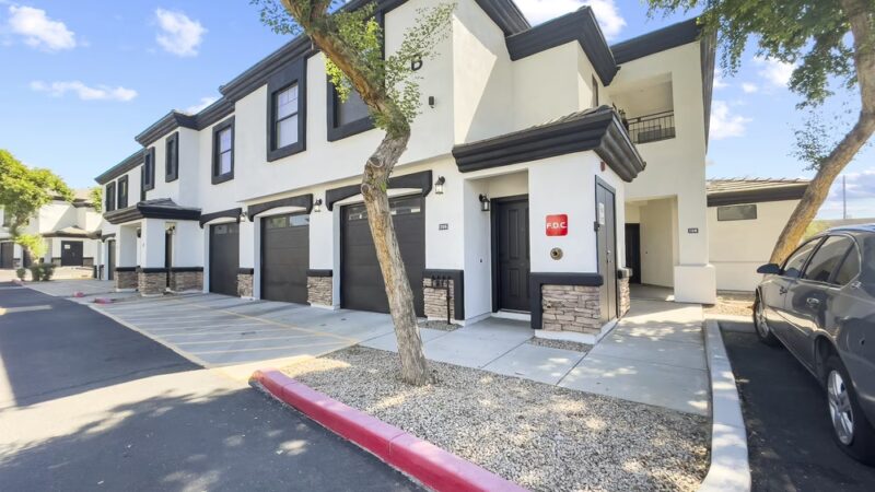 Fringe on 61st - Glendale, AZ