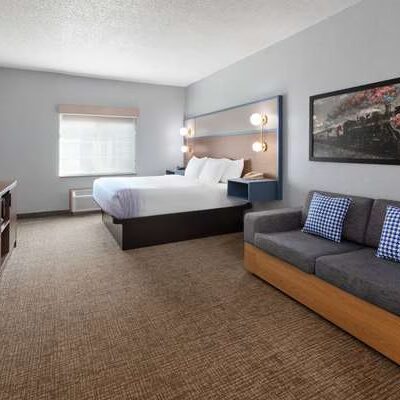 AmericInn by Wyndham Grinnell - Grinnell, IA