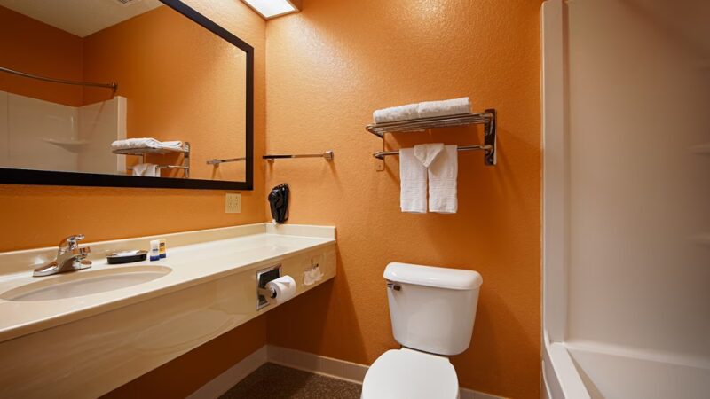 AmericInn by Wyndham Grinnell - Grinnell, IA