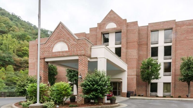 Comfort Inn & Suites - Grundy, VA