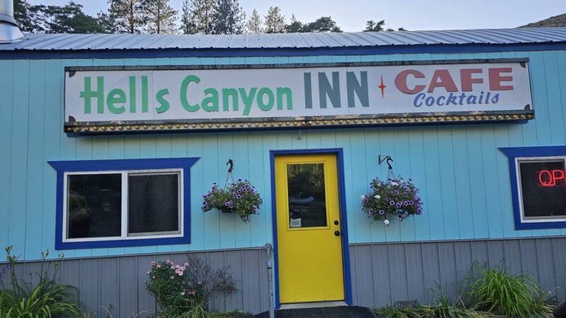 Hell's Canyon Inn - Halfway, OR