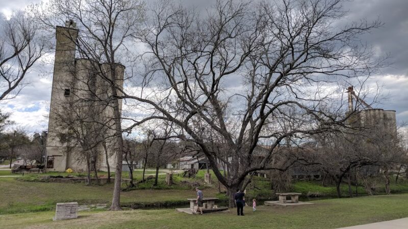 Schadler Meadow Park - Hamilton, TX