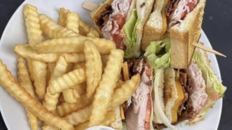 Lucky's Pub - Hayward, MN