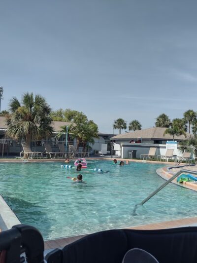 Holiday Travel Park - Holiday, FL