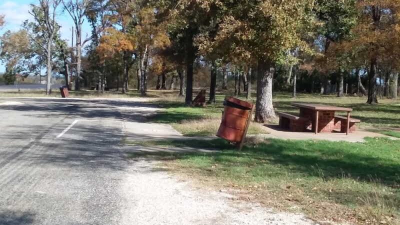 Roadside picnic area - Holland, TX