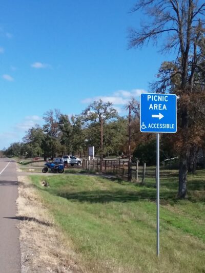 Roadside picnic area - Holland, TX