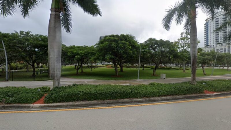 Dog park Young Park - Hollywood, FL