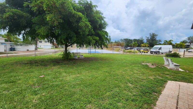 Scentral park dog Park - Holmes Beach, FL