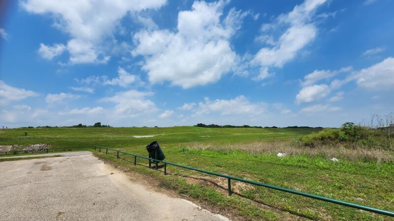 Noble Road Trail Parking Lot - Houston, TX