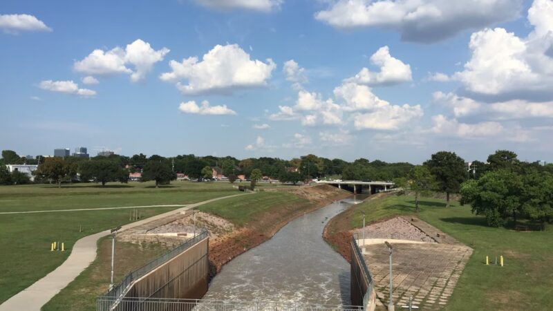 Noble Road Trail Parking Lot - Houston, TX