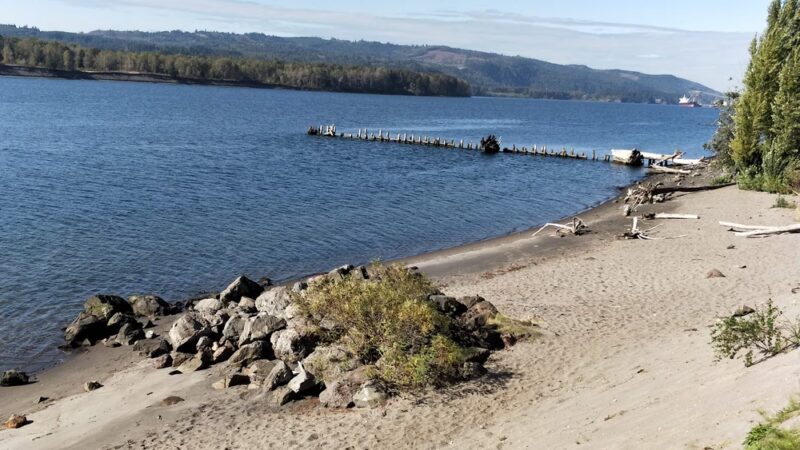 Louis Rasmussen Beach Park - Kalama, WA