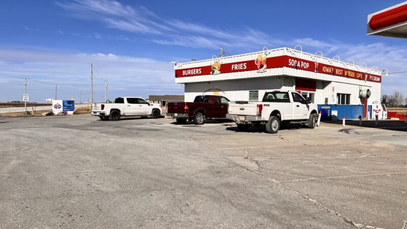 Iowa’s Best Burger Café - Kellogg, IA