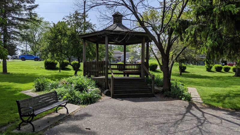 Bixler Lake Public Access Boat Launch - Kendallville, IN
