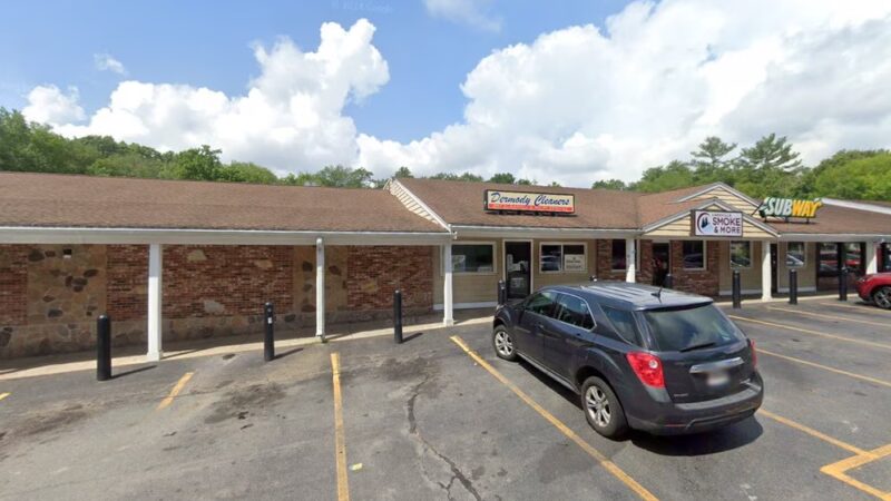 K & J Doggy Palace - Lakeville, MA