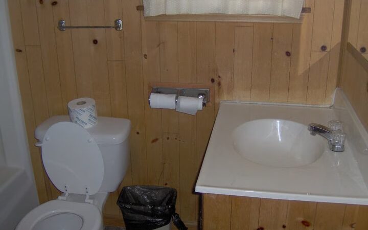 Roger's Campground & Motel - Lancaster, NH