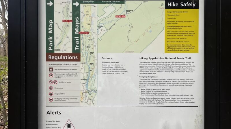 Buttermilk Falls Trail Parking, Mountain Road, Layton, NJ - Layton, NJ