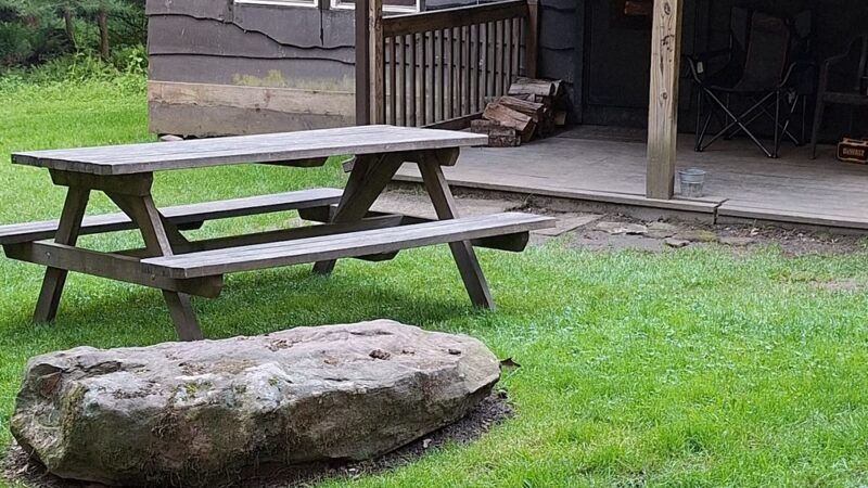 Whispering Oaks Cabins - Leeper, PA