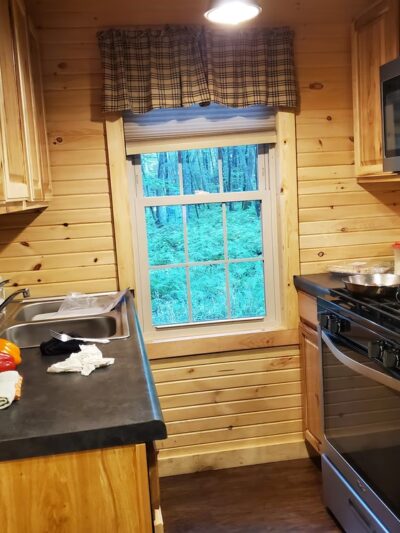 Whispering Oaks Cabins - Leeper, PA