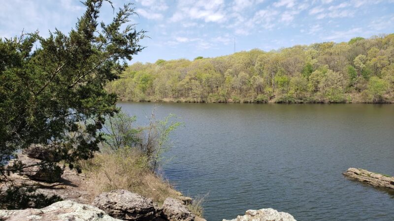 Lincoln Lake Parking - Lincoln, AR