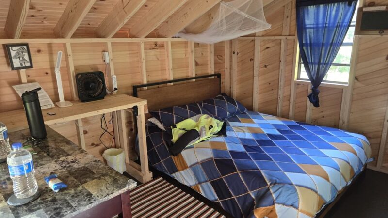 Schlafman's Hollow Solar Camping Cabin Rentals, Lincoln, Me. - Lincoln, ME