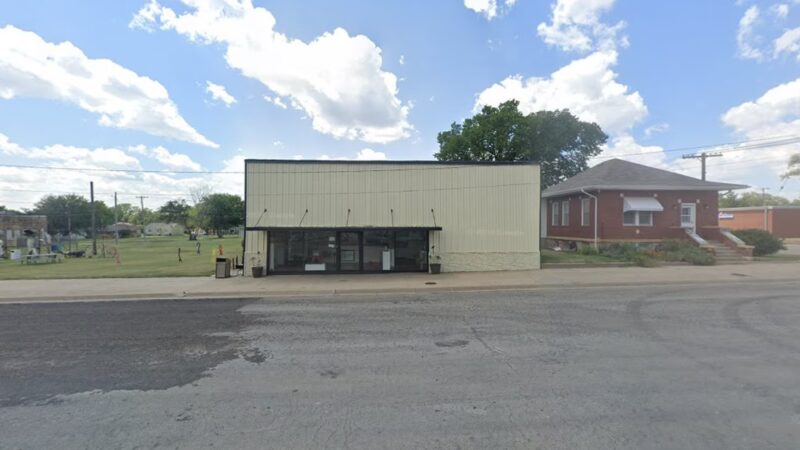 StandingDog Studio - Lucas, KS