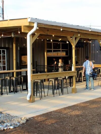 Off The Chain Dog Park Bar - Mauldin, SC