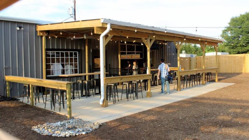 Off The Chain Dog Park Bar - Mauldin, SC