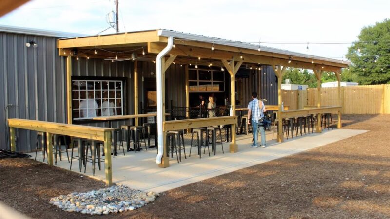 Off The Chain Dog Park Bar - Mauldin, SC