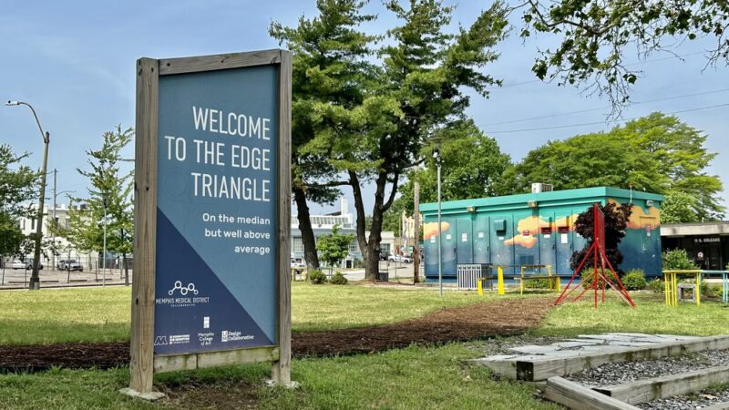 Edge Triangle Hound Dog Dog Park - Memphis, TN