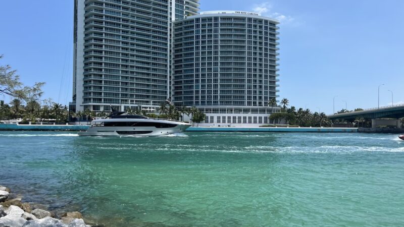 Haulover Park Bayside Picnic Area - Miami Beach, FL
