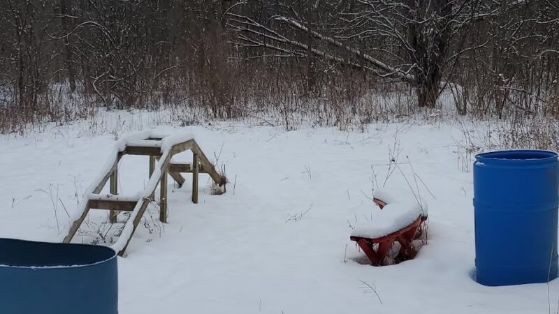 Granville Dog Exercise Area Parking - Milwaukee, WI