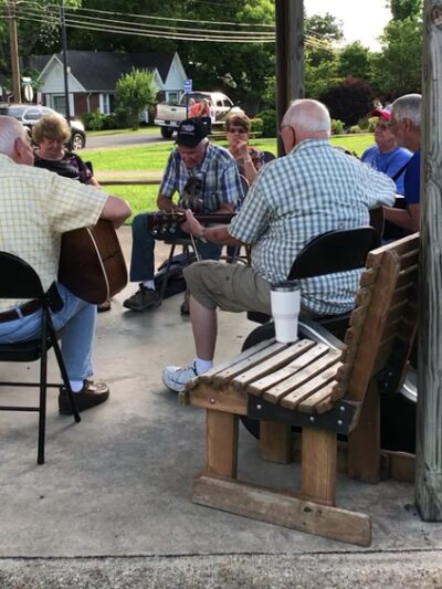 Washington Street Park - Mountain View, AR
