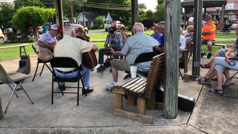 Washington Street Park - Mountain View, AR