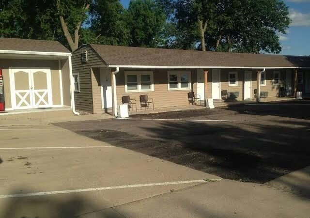 Deluxe Motel - Neligh, NE