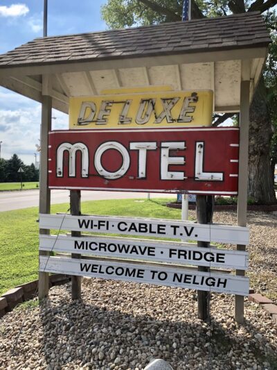 Deluxe Motel - Neligh, NE