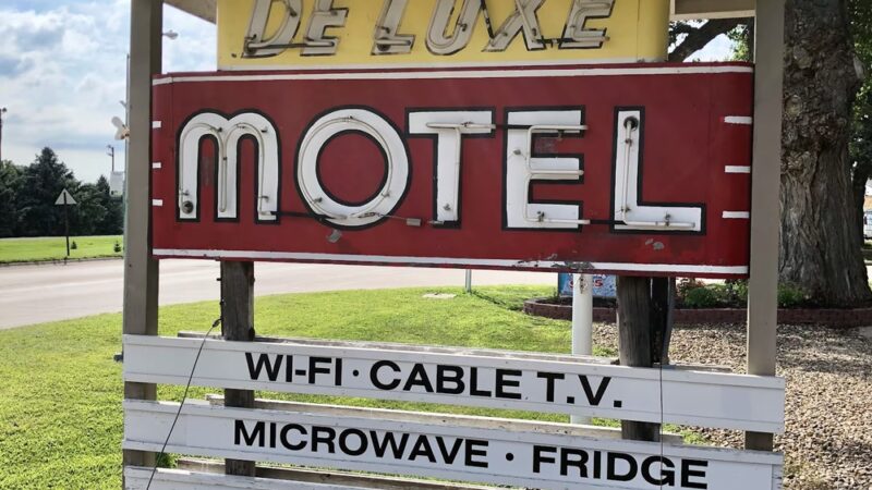Deluxe Motel - Neligh, NE