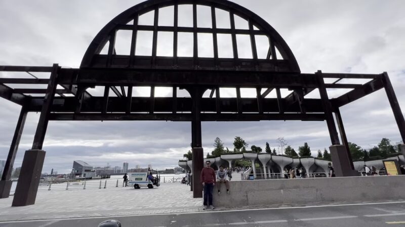 Linda's Lawn - New York, NY