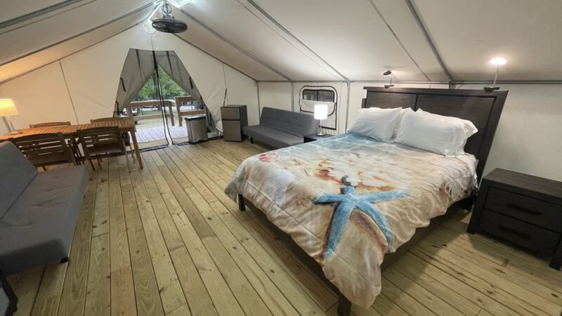 Niantic / I-95 Exit 72 KOA Holiday - Niantic, CT